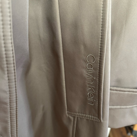 NWOT Calvin Klein Women's Trench Coat - Picture 4 of 6